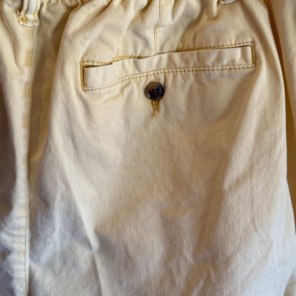 Women’s Old Navy OG Chino Yellow Wash Casual Shorts - Picture 8 of 9